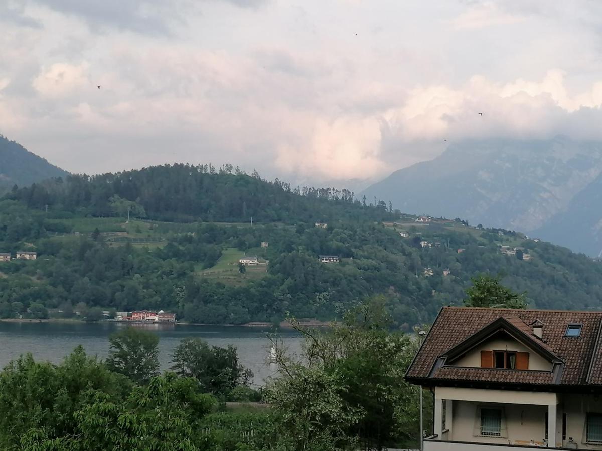 Ca' Dei Cigni Lägenhet Calceranica al Lago Exteriör bild